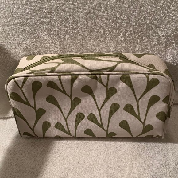Clinque large cosmetic bag - Picture 1 of 3